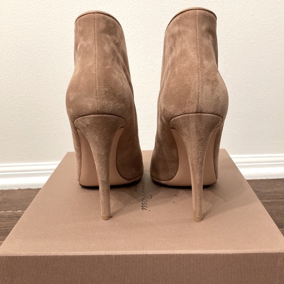 Gianvito Rossi Imperia Suede Open-Toe 105mm Bootie - Picture 7 of 14